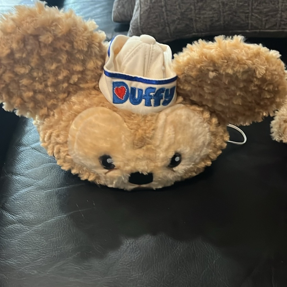 Duffy the Disney Bear Plush and Hat Set! Japans 
Duffy from Disney 💙 - Picture 3 of 4